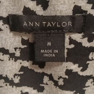FINAL PRICE ANN TAYLOR black/white l/s houndstooth blouse w front pockets M
